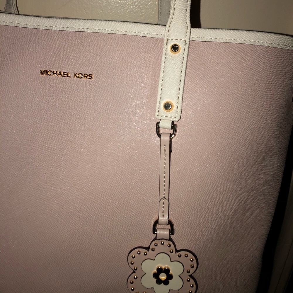 Michael Kors LARGE TOTE👜💕